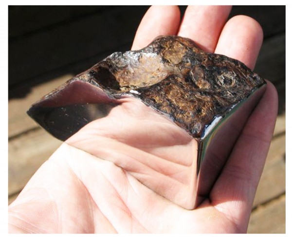 блок метеорита